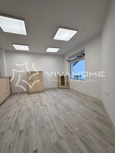 For sale - Store/Office/Storage/Beauty saloon/Venue/Dental office in Center,  Varna