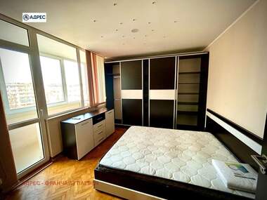 Închiriere - Apartament în Mladost,  Vrața