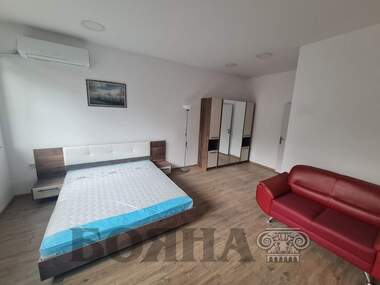 Închiriere - Apartament în Center,  Ruse