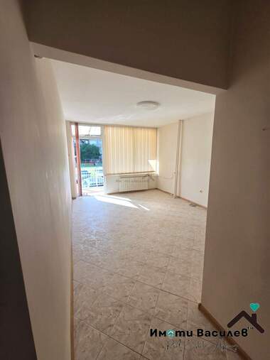 Vânzare - Apartament în Iztok,  Pernik