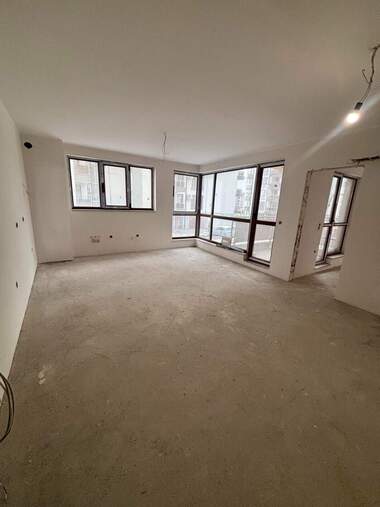 Verkauf - Wohnung in Üjen,  Plowdiw