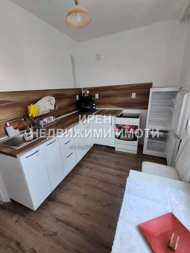 Vânzare - Apartament în Hale,  Iambol