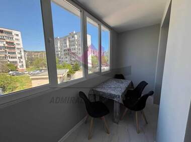 Închiriere - Apartament în Văzrajdane 1,  Varna
