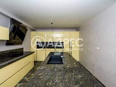 Vânzare - Apartament în Sădiîski,  Plovdiv