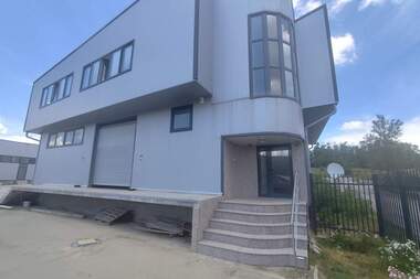 Продажа - Здание в Брезник,  Перник