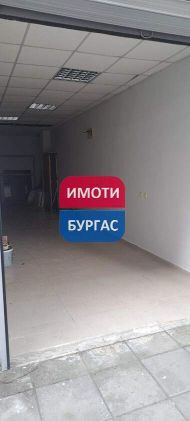 Продажа - Парковочное место в Лазур,  Бургас