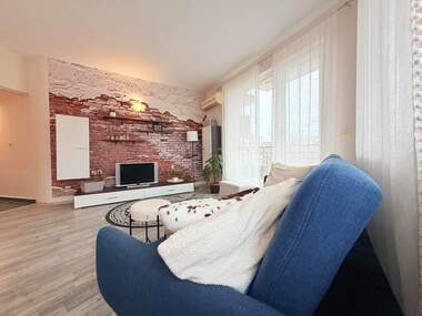 Închiriere - Apartament în Sarafovo,  Burgas