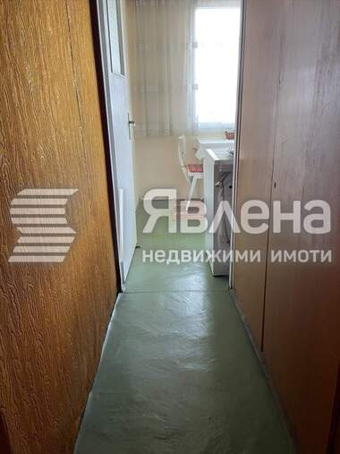 Продажа - Квартира в Карнобат,  Бургас