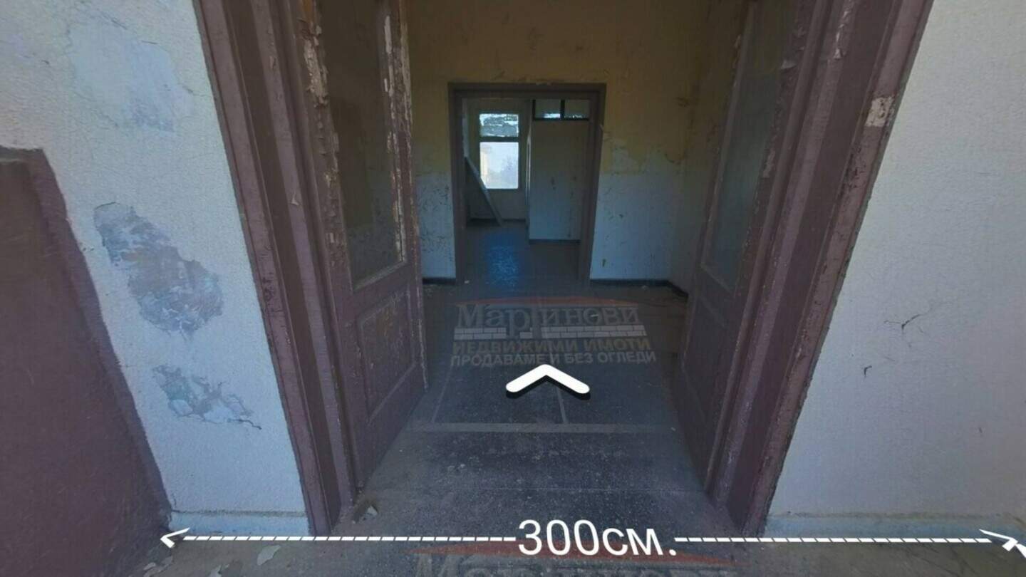 O clădire întreagă în Nikolovo, Montana – fotografia 2