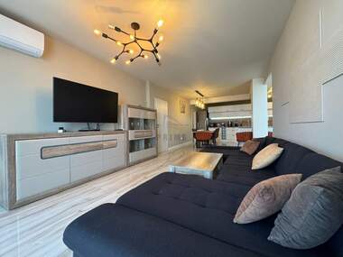 Închiriere - Apartament în Sarafovo,  Burgas