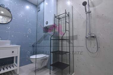 Наем - Апартамент в Център,  Варна