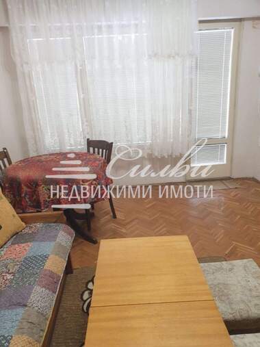 Închiriere - Apartament în Dobrudjanski,  Șumen