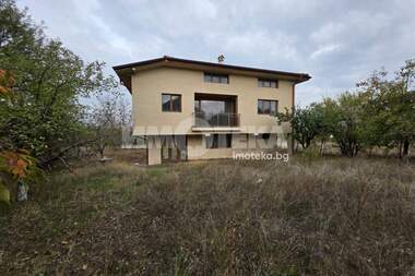 For sale - House in Voluiak,  Sofia