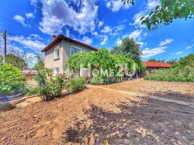For sale - House in Domlian,  Plovdiv