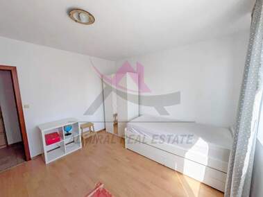 Închiriere - Apartament în Sportna zala,  Varna