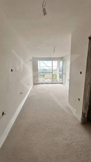 Vânzare - Apartament în Iujen,  Plovdiv