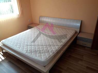 For rent - Floor of a house in Zvezditsa,  Varna