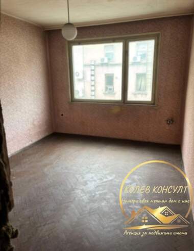 Продажба - Апартамент в Дружба 1,  Хасково