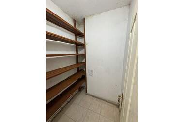 Продажба - Апартамент във Вароша,  Търговище