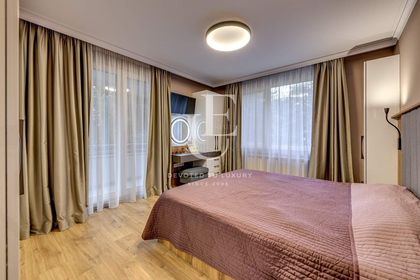 Vierzimmer Wohnung in Iwan Wazow, Sofia – Foto 4