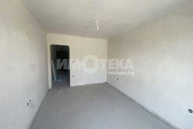 Продажа - Квартира в Южен,  Пловдив