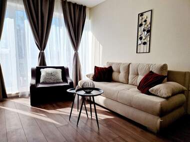 Închiriere - Apartament în Levski,  Varna