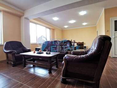 For sale - Office in Gorna Oriahovica,  Veliko Tarnovo