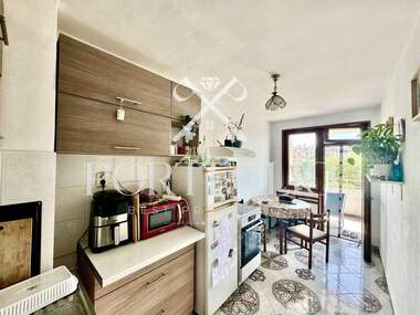 Miete - Wohnung in Zentar,  Burgas