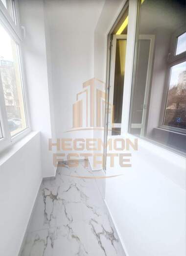 Vânzare - Apartament în Konfuto,  Varna