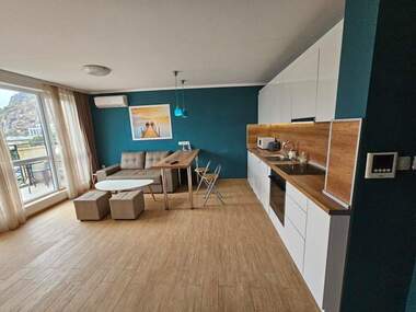 Închiriere - Apartament în Mladejki hălm,  Plovdiv