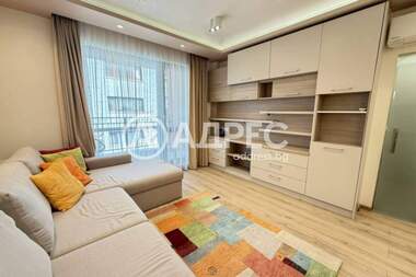 Închiriere - Apartament în Center,  Varna