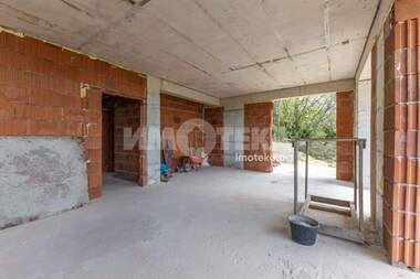 Продажа - Дом в Изгрев,  Варна