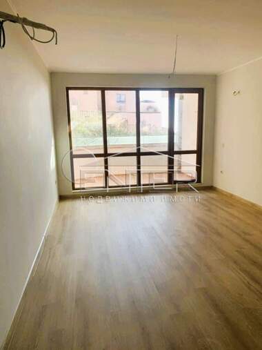 Vânzare - Apartament în Vinița,  Varna