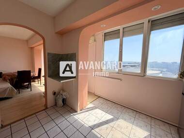 Продажба - Апартамент в Младост 1,  Варна