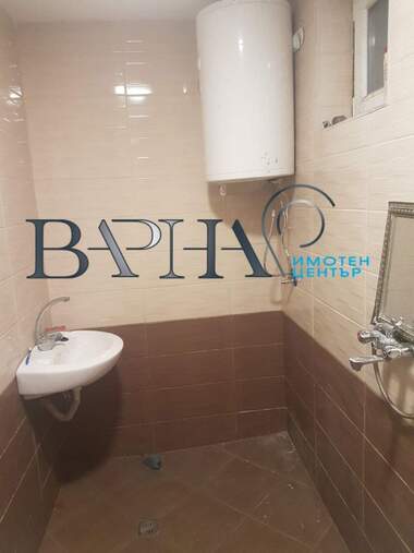 Ενοίκιο - Όροφος από σπίτι σε Виница,  Варна