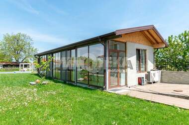 For sale - House in Karadjovo,  Plovdiv