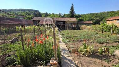 For sale - House in Dobromirka,  Gabrovo