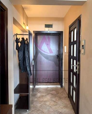 Închiriere - Apartament în Ceaîka,  Varna