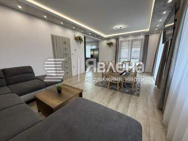 Kira - Ev olarak Dragiçevo,  Pernik