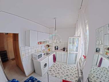 For sale - Apartment in Center,  Razgrad