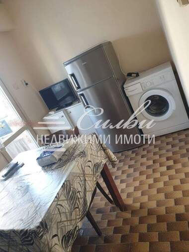 Închiriere - Apartament în Dobrudjanski,  Șumen