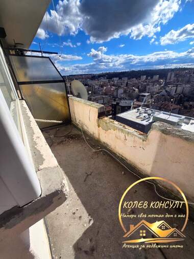 Продажба - Апартамент в Любен Каравелов,  Хасково