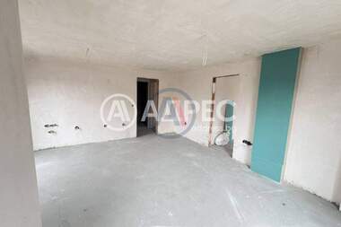 Vânzare - Apartament în Avtogara,  Varna
