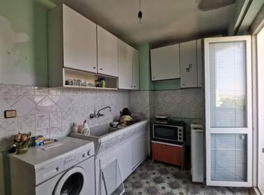 For sale - Apartment in Charodeyka - Iug,  Ruse