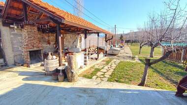 Продажба - Къща в Първа промишлена зона,  Благоевград