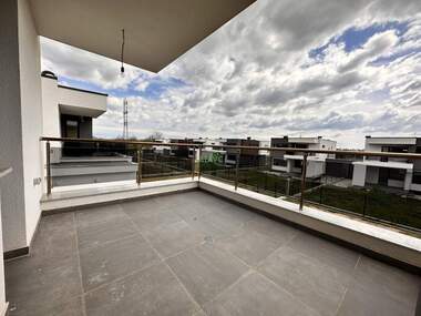 Vânzare - Casă în Ostromila,  Plovdiv