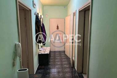Vânzare - Apartament în Avtogara,  Varna
