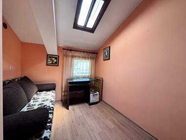 Продажба - Апартамент в Дружба 3,  Русе