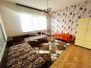 Продажба - Апартамент в Добруджански,  Шумен