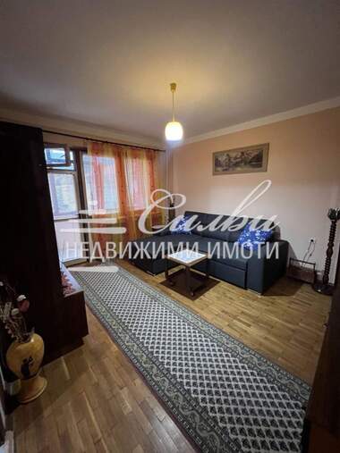 Închiriere - Apartament în Matematiceeskata gimnazia,  Șumen
